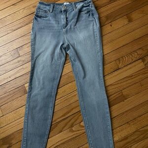 Skinny ankle light wash jean